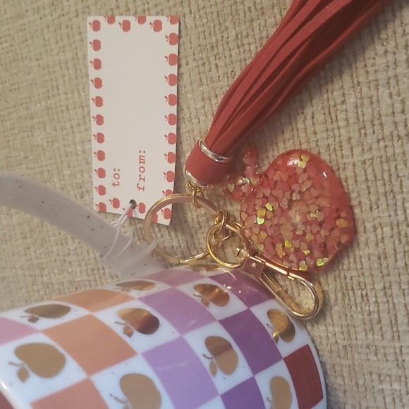 2 Coffee Mugs with 2 Keyfobs - Picture 4 of 14